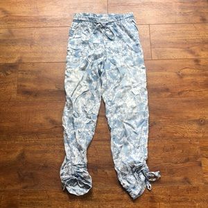 flowery patterned capris